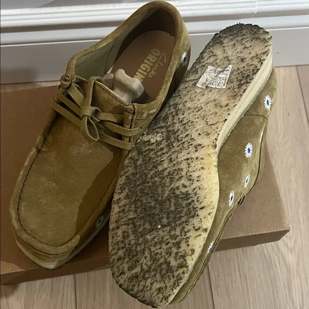 Clarks Olive Loafers for Men - Picture 6 of 9
